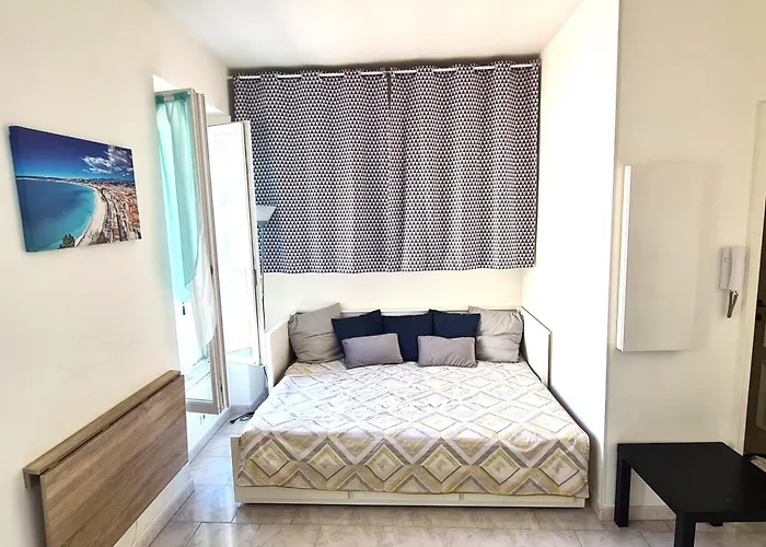 Studio cosy hypercentre à 500m de la plage